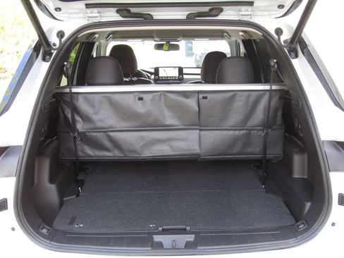 Used 2024 Mitsubishi Outlander 4WD Plug-In Hybrid image 23