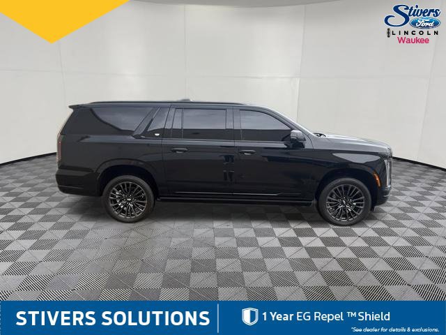 Used 2025 Cadillac Escalade ESV Sport Platinum AWD/4WD image 5