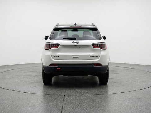 Used 2025 Jeep Compass Trailhawk AWD/4WD image 7