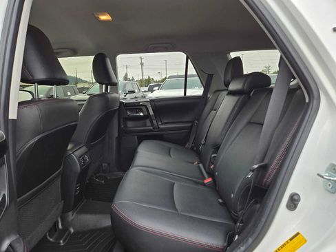 Used 2019 Toyota 4Runner TRD Off-Road Premium AWD/4WD image 20