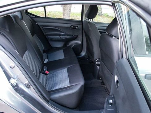 Used 2021 Nissan Versa S image 33