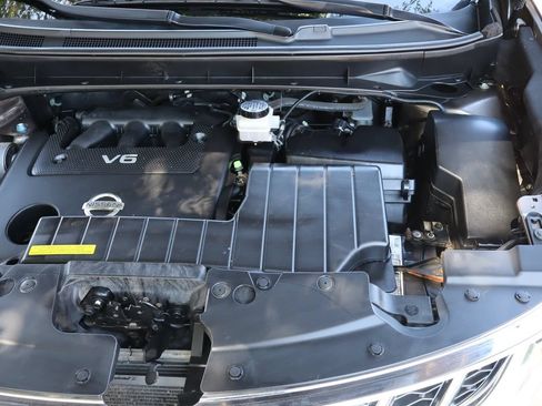 Used 2013 Nissan Murano SV AWD/4WD image 40