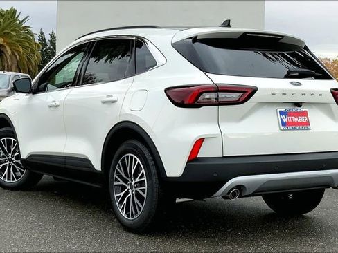 New 2025 Ford Escape SE w/ PHEV Premium Package image 3