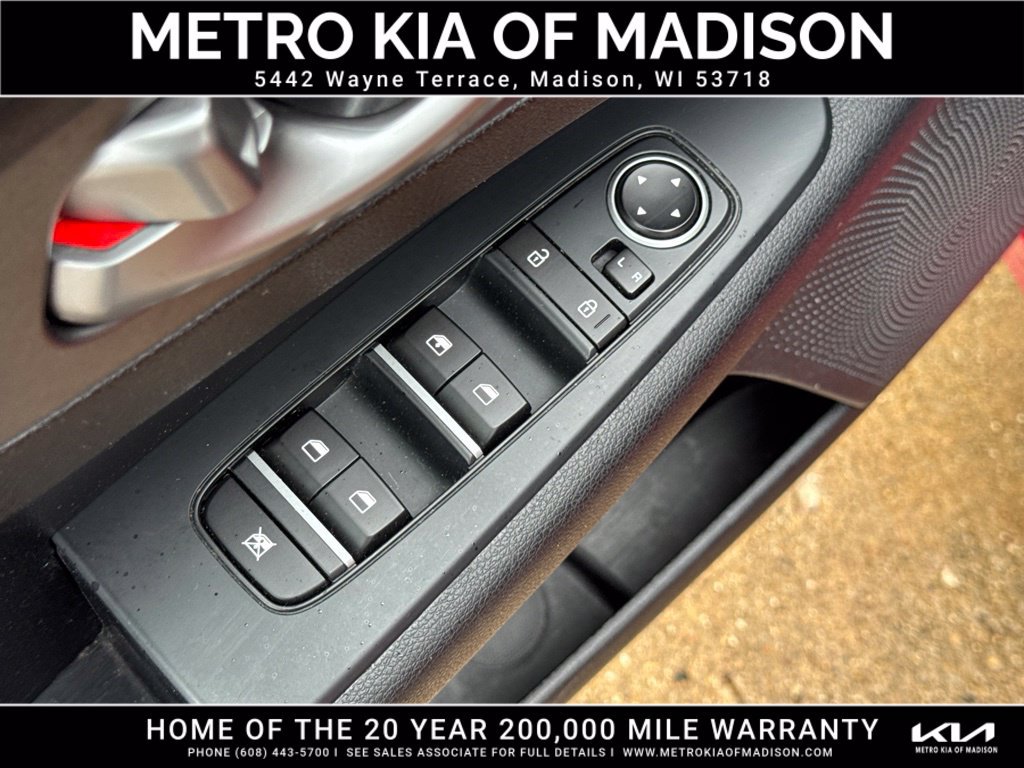 Used 2019 Kia Forte LXS FWD image 12