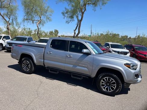 Used 2021 Toyota Tacoma TRD Sport w/ TRD Premium Sport Package AWD/4WD image 18