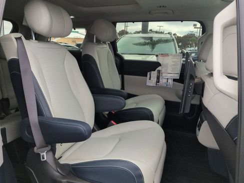 New 2026 Kia Carnival SX Prestige FWD image 28