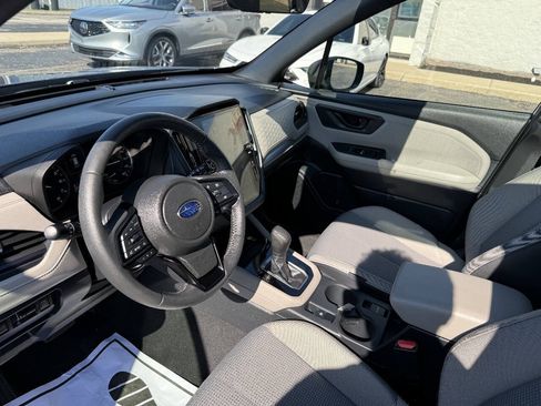 Used 2025 Subaru Forester Premium w/ Convenience Package #1 AWD/4WD image 16