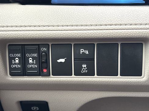 Used 2025 Honda Odyssey Touring image 24