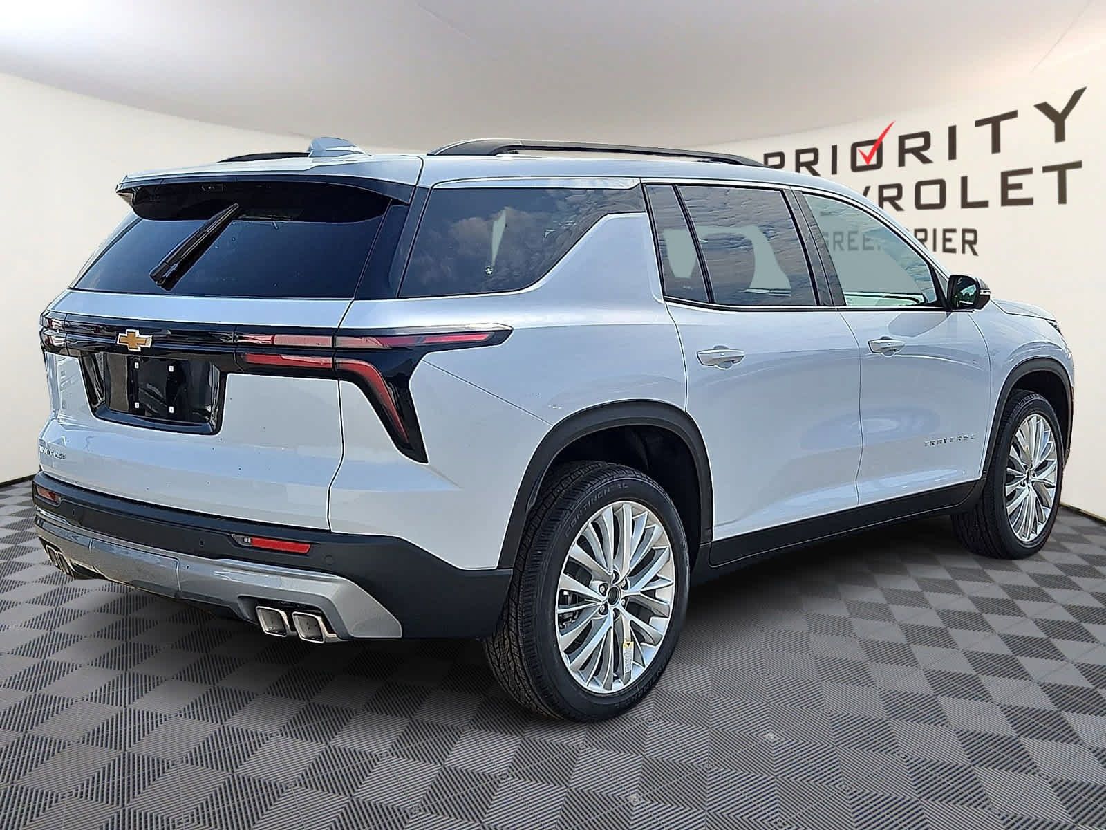 New 2027 Chevrolet Traverse LT w/ Driver Confidence Package FWD image 4