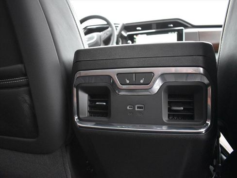 New 2026 GMC Sierra 3500 Denali Ultimate image 7