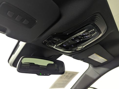 Used 2023 Alfa Romeo Stelvio Quadrifoglio image 19