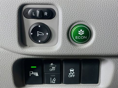 Used 2021 Honda Pilot Touring image 17