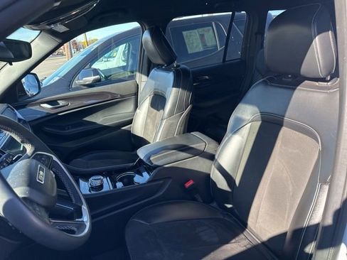 Used 2023 Jeep Grand Cherokee Altitude image 10