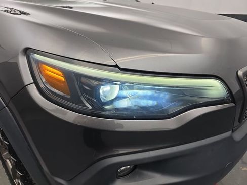 Used 2020 Jeep Cherokee Trailhawk w/ Cold Weather Group image 13