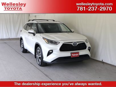 Used 2021 Toyota Highlander XLE