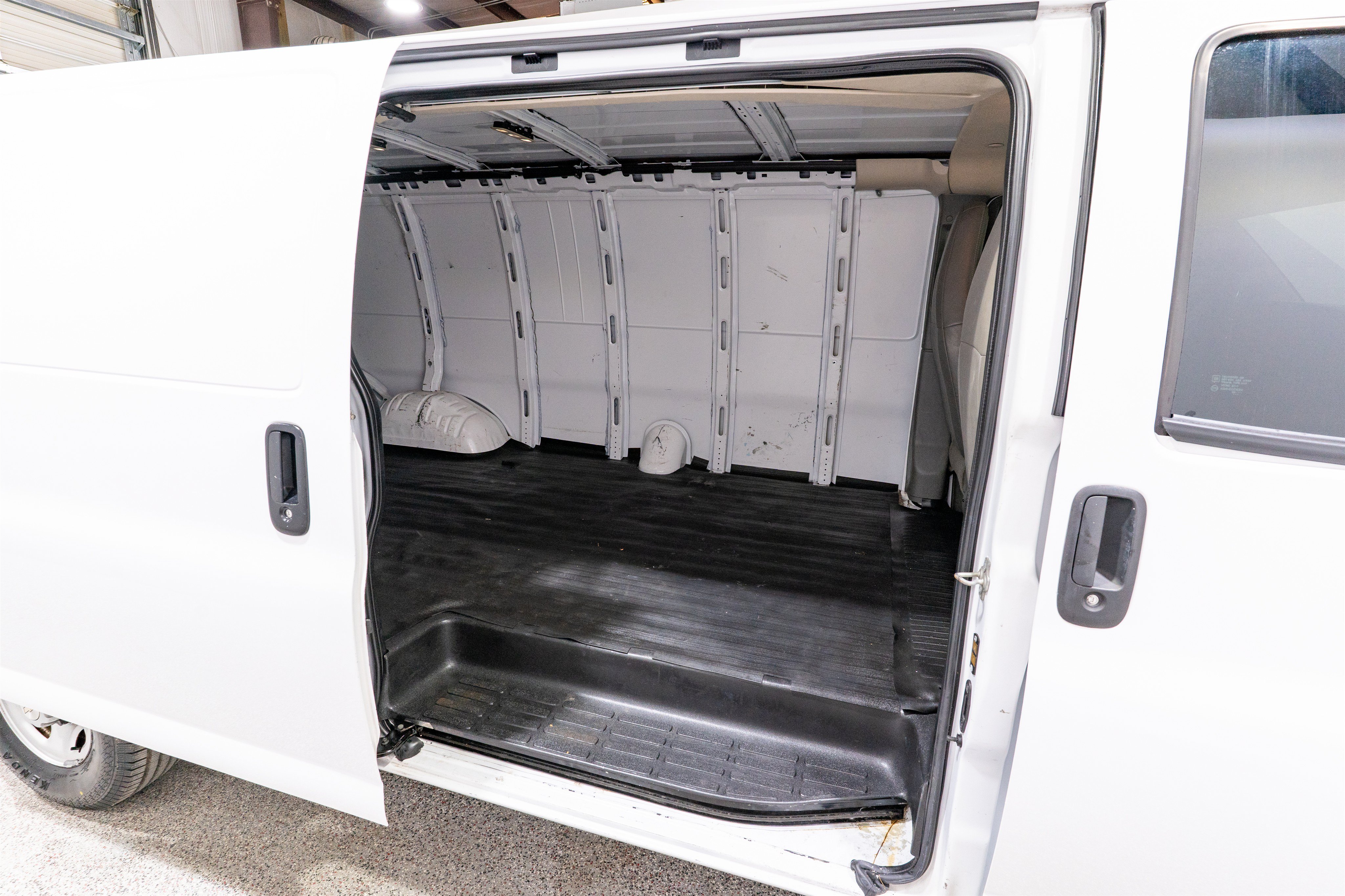 Used 2023 Chevrolet Express 2500 Extended w/ Driver Convenience Package RWD image 12