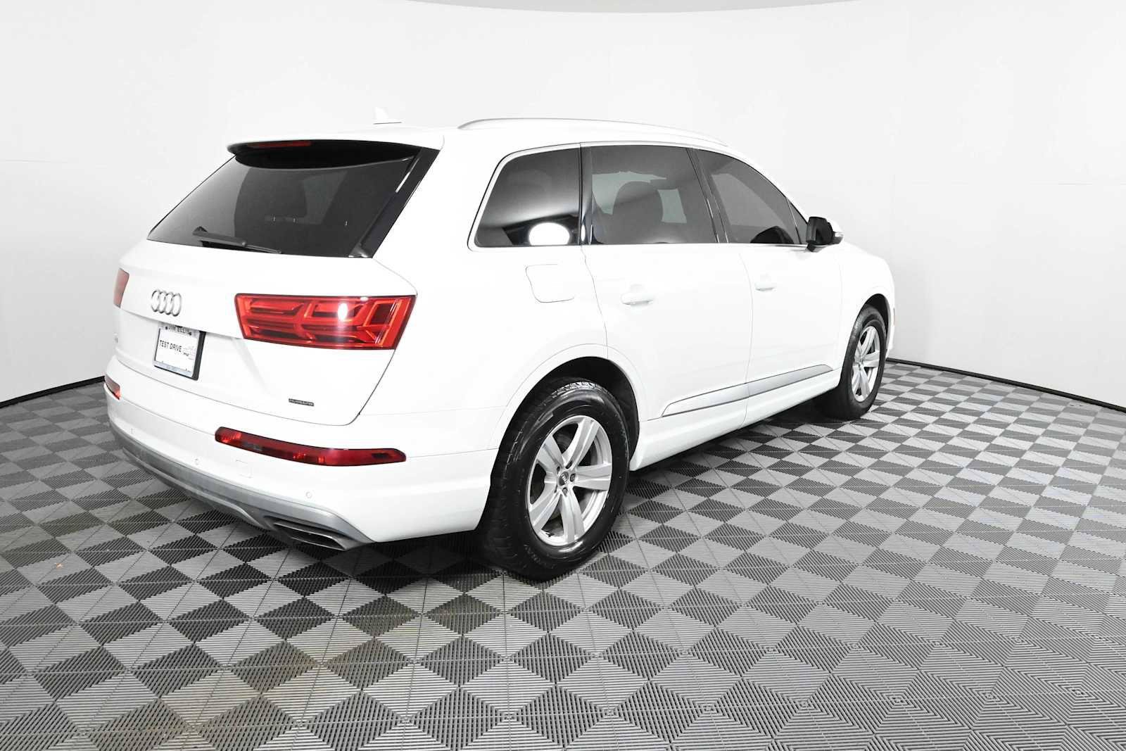 Used 2017 Audi Q7 2.0T Premium AWD/4WD image 9