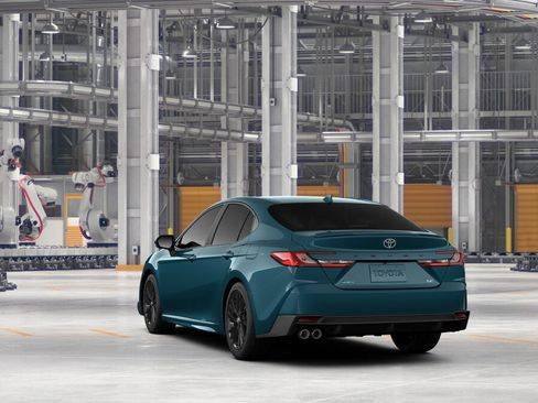 New 2026 Toyota Camry SE FWD image 7