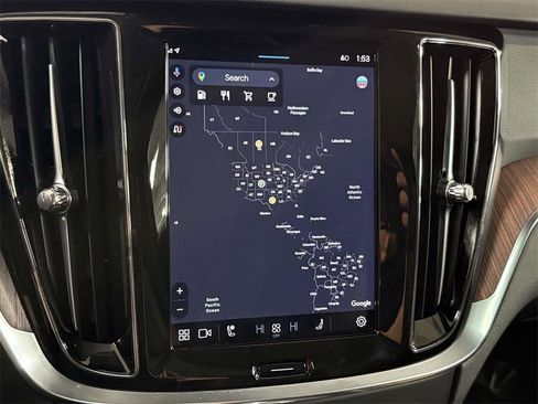 Used 2025 Volvo V60 B5 Cross Country Plus image 6