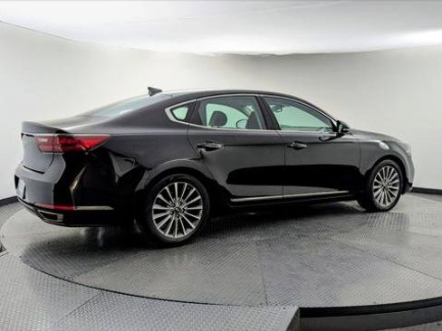 Used 2019 Kia Cadenza Premium image 7