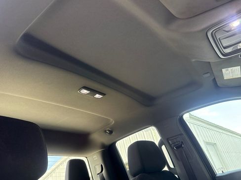 Used 2023 GMC Sierra 1500 Pro w/ Pro Value Package AWD/4WD image 18