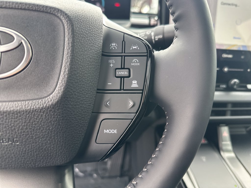 Used 2026 Toyota C-HR AWD/4WD image 20