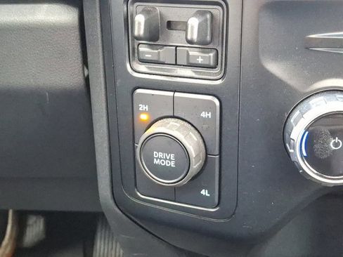 Used 2023 Ford F250 Lariat w/ Chrome Package image 28