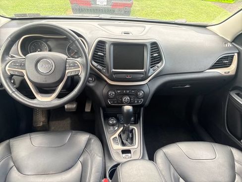 Used 2015 Jeep Cherokee Limited AWD/4WD image 16