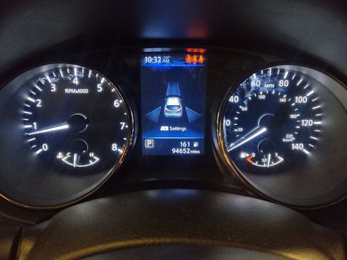 Used 2020 Nissan Rogue Sport S image 23