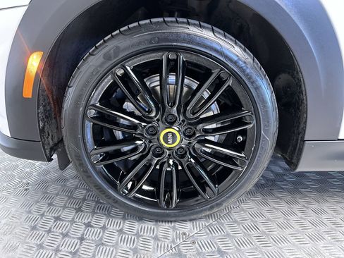 Certified 2024 MINI Cooper SE image 26