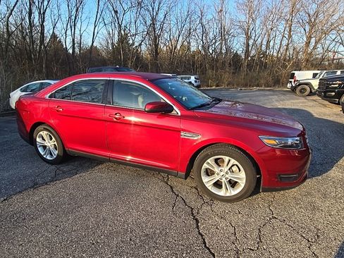 Used 2016 Ford Taurus SEL w/ Equipment Group 201A image 10