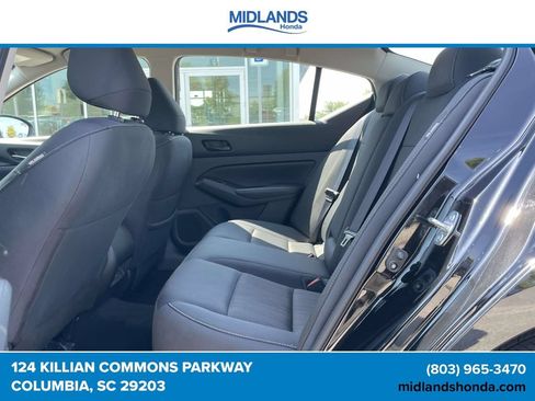 Used 2024 Nissan Altima 2.5 SV FWD image 9