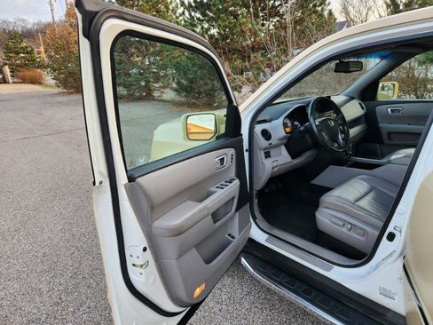 Used 2012 Honda Pilot Touring image 26