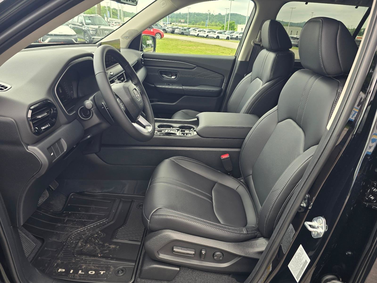 New 2026 Honda Pilot Touring image 13