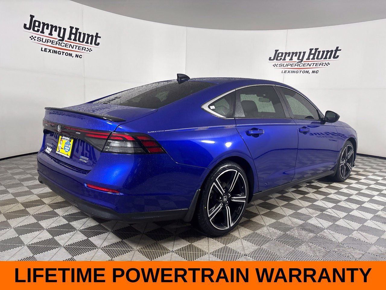 Used 2024 Honda Accord Sport image 5
