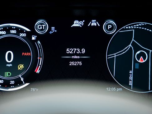 Used 2023 Aston Martin DBX image 45