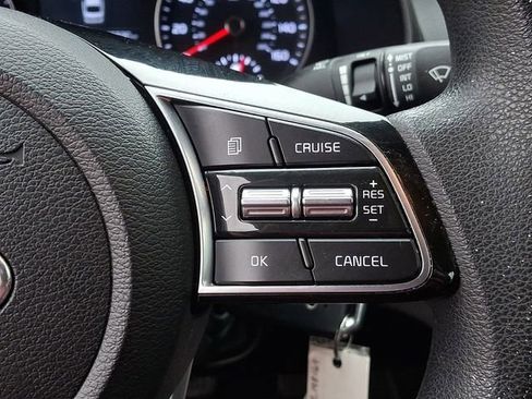 Used 2020 Kia Forte LXS FWD image 31