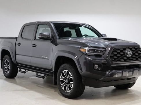 Used 2020 Toyota Tacoma TRD Sport w/ TRD Premium Sport Package AWD/4WD image 1