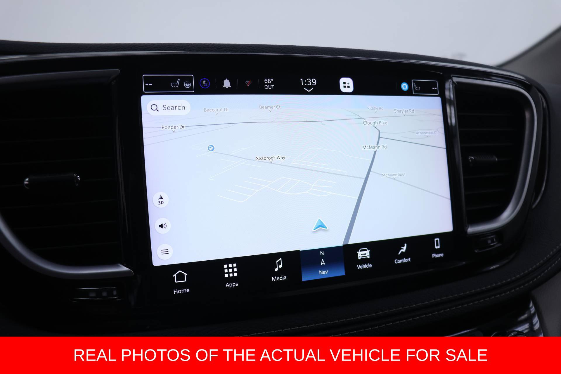 Used 2022 Chrysler Pacifica Limited w/ Uconnect Theater Family Group AWD/4WD image 9