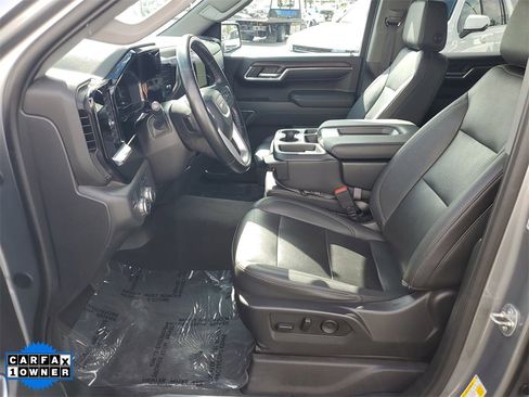 Used 2024 GMC Sierra 1500 SLT image 17