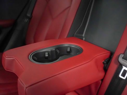 New 2025 Porsche Macan S image 19