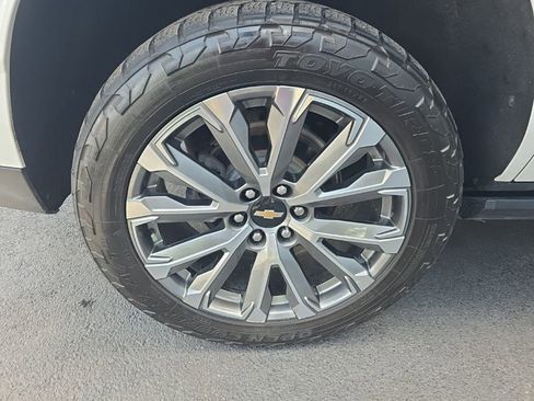 Used 2025 Chevrolet Tahoe High Country AWD/4WD image 35