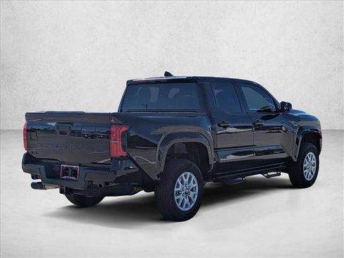 Used 2025 Toyota Tacoma SR5 AWD/4WD image 2