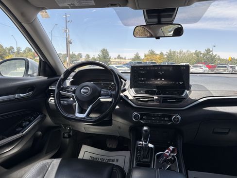 Used 2023 Nissan Altima 2.5 SL FWD image 3