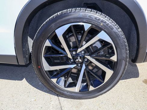 Used 2025 Mitsubishi Outlander SE AWD/4WD image 19