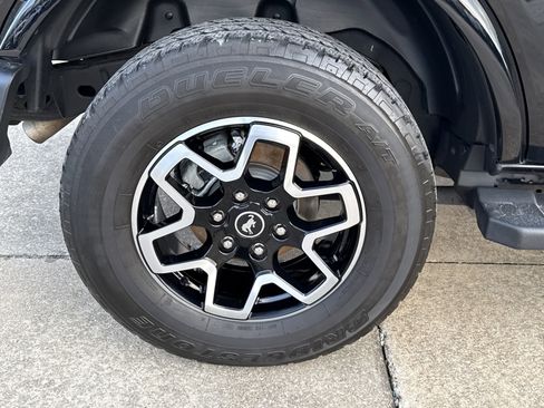 Used 2023 Ford Bronco Outer Banks image 18