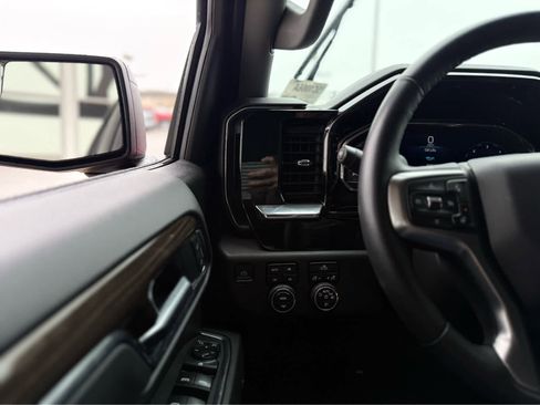 Certified 2025 Chevrolet Silverado 1500 LT Trail Boss w/ Convenience Package II image 20