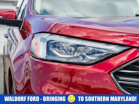 Used 2020 Ford Edge Titanium w/ Equipment Group 301A AWD/4WD image 14