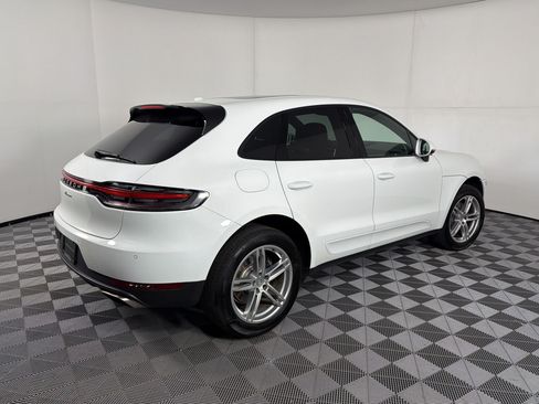 Certified 2021 Porsche Macan AWD/4WD image 9
