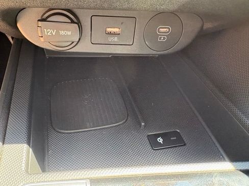 Used 2025 Hyundai Elantra SEL FWD image 25
